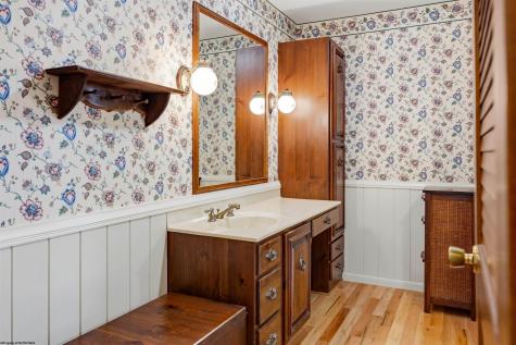 908 Cottonwood Street Morgantown WV 26505