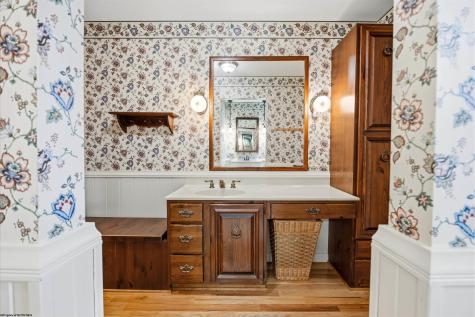 908 Cottonwood Street Morgantown WV 26505