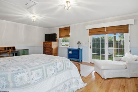 908 Cottonwood Street Morgantown WV 26505