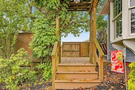908 Cottonwood Street Morgantown WV 26505