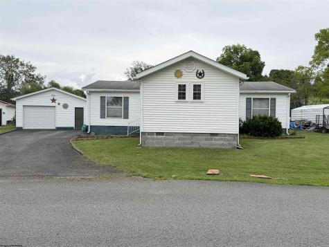 42 Gate Lane Elkins WV 26241