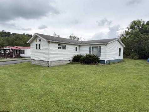 42 Gate Lane Elkins WV 26241