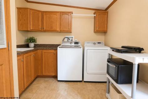 2567 Rohr Road Masontown WV 26542