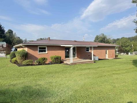 1613 Russell Court Fairmont WV 26554