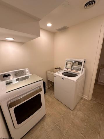 1386 Headlee Avenue Morgantown WV 26505-2674