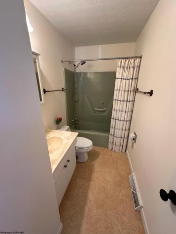 1386 Headlee Avenue Morgantown WV 26505-2674