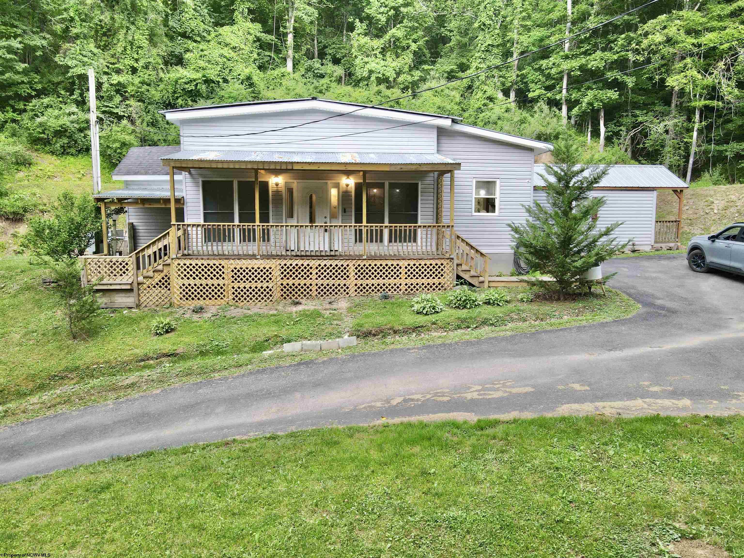 1834 Old Womans Run Sutton WV 26601