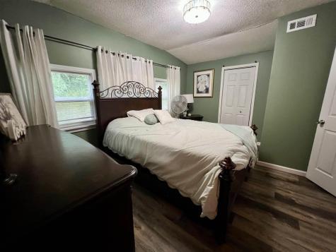 1834 Old Womans Run Sutton WV 26601
