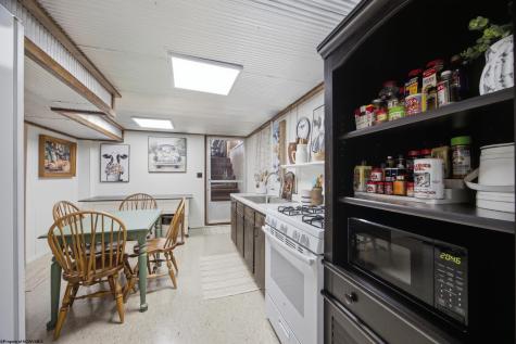 15 Columbia Road Shinnston WV 26431
