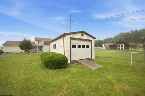15 Columbia Road Shinnston WV 26431