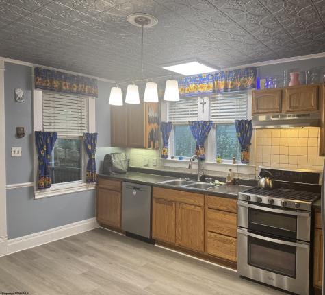 67 W Park Avenue Westover WV 26501