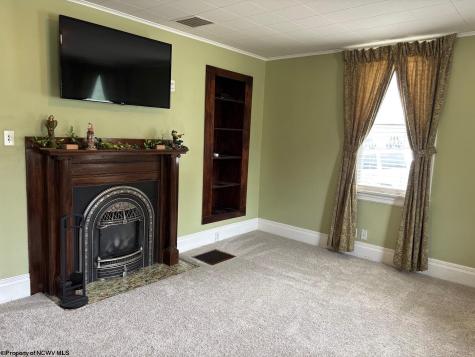 67 W Park Avenue Westover WV 26501