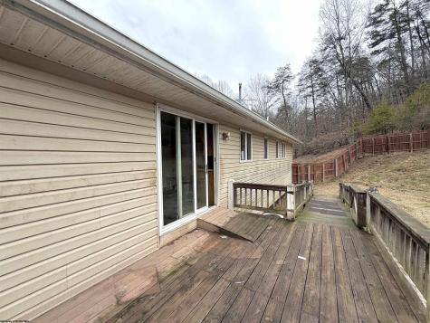 973 Bonnett Hollow Glenville WV 26351