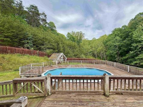 973 Bonnett Hollow Glenville WV 26351