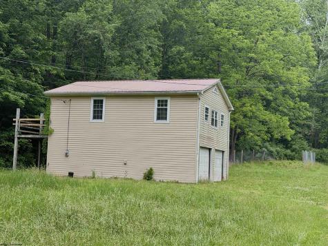 973 Bonnett Hollow Glenville WV 26351
