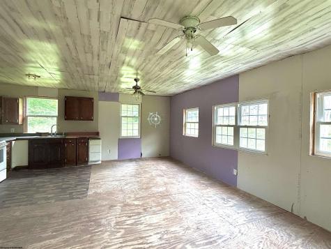 973 Bonnett Hollow Glenville WV 26351