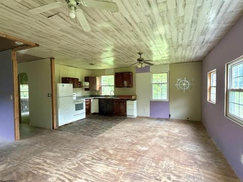 973 Bonnett Hollow Glenville WV 26351