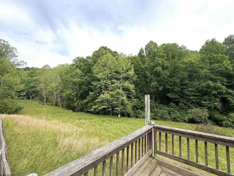 973 Bonnett Hollow Glenville WV 26351