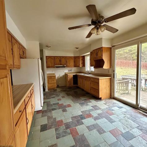 973 Bonnett Hollow Glenville WV 26351