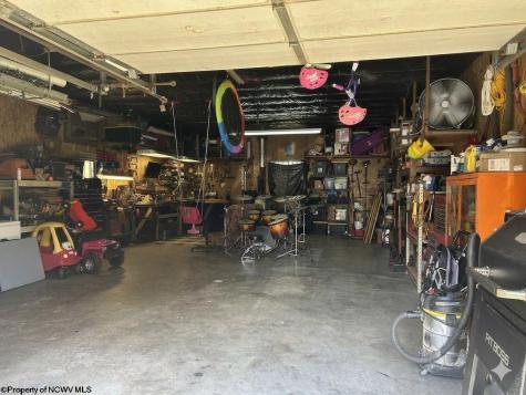 1213 Plum Run Road Mannington WV 26582