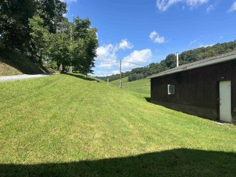 1213 Plum Run Road Mannington WV 26582