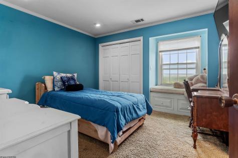 142 Vecchio Lane Morgantown WV 26508