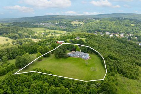 142 Vecchio Lane Morgantown WV 26508