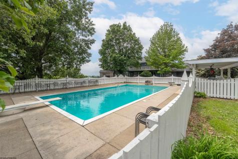 142 Vecchio Lane Morgantown WV 26508