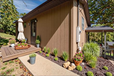 872 Summers School Road Morgantown WV 26508