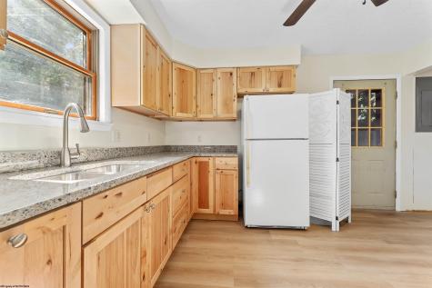 872 Summers School Road Morgantown WV 26508