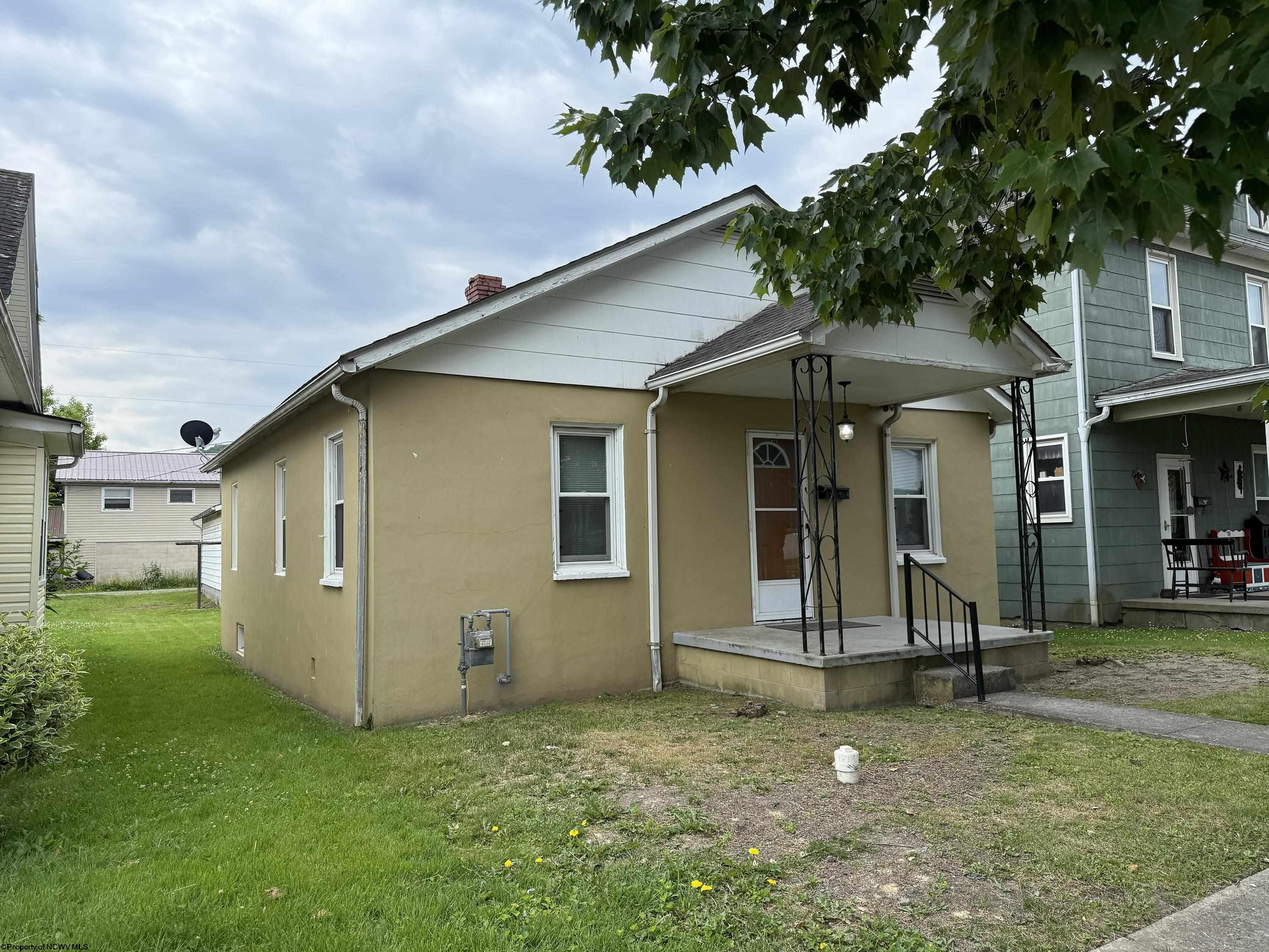 1513 Lavalette Avenue Elkins WV 26241