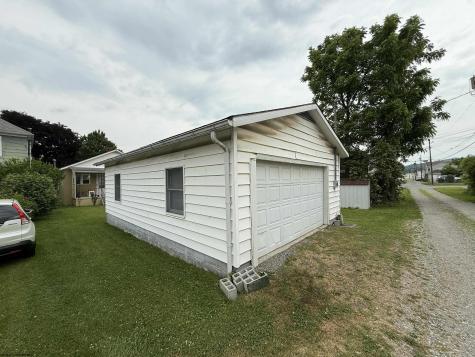 1513 Lavalette Avenue Elkins WV 26241