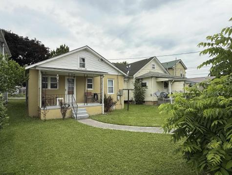 1513 Lavalette Avenue Elkins WV 26241