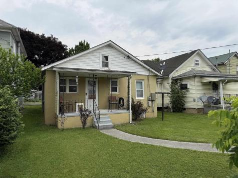 1513 Lavalette Avenue Elkins WV 26241
