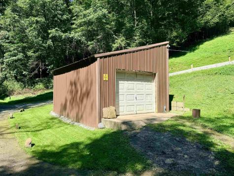 84 Billingsley Hollow Road Fairview WV 26570