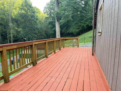 84 Billingsley Hollow Road Fairview WV 26570