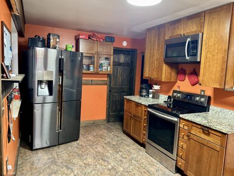 84 Billingsley Hollow Road Fairview WV 26570