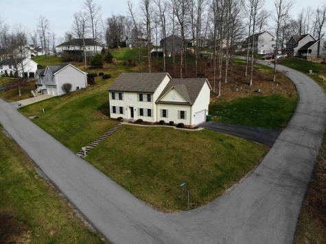 26 Pepperbush Lane Fairmont WV 26554