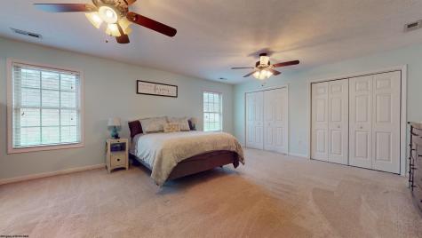 26 Pepperbush Lane Fairmont WV 26554