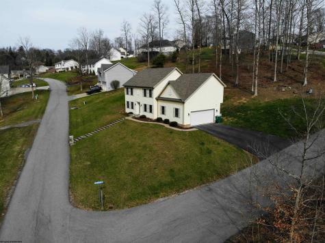 26 Pepperbush Lane Fairmont WV 26554