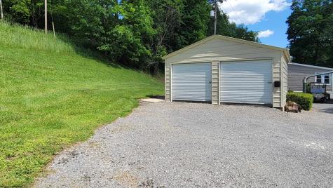 24 Line Drive Fairmont WV 26554