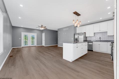 407 Kings Point Lane Morgantown WV 26508