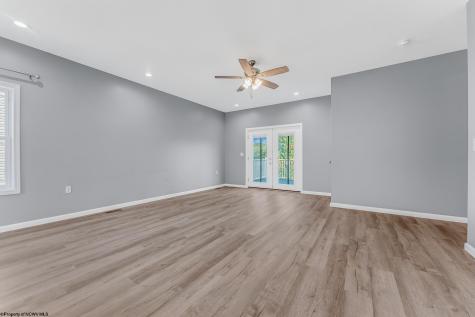 407 Kings Point Lane Morgantown WV 26508