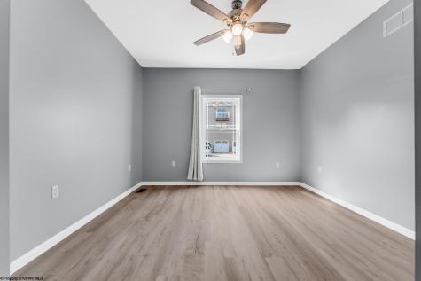 407 Kings Point Lane Morgantown WV 26508