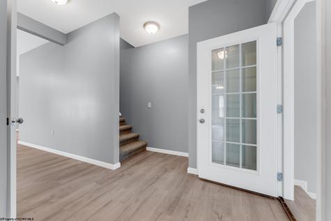 407 Kings Point Lane Morgantown WV 26508