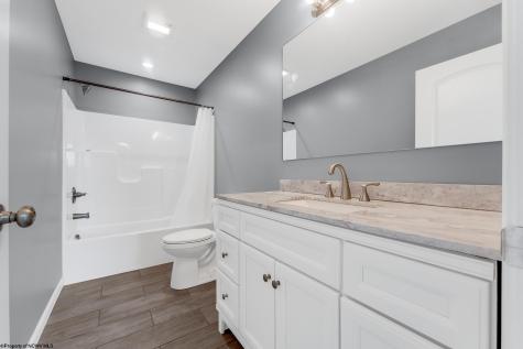 407 Kings Point Lane Morgantown WV 26508