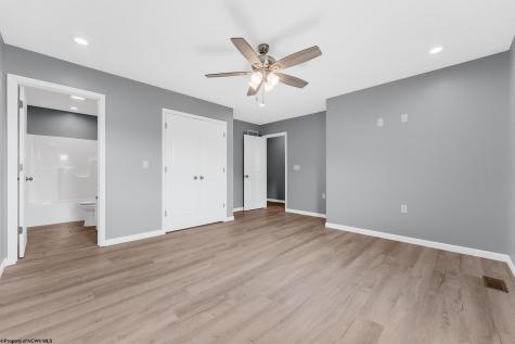 407 Kings Point Lane Morgantown WV 26508