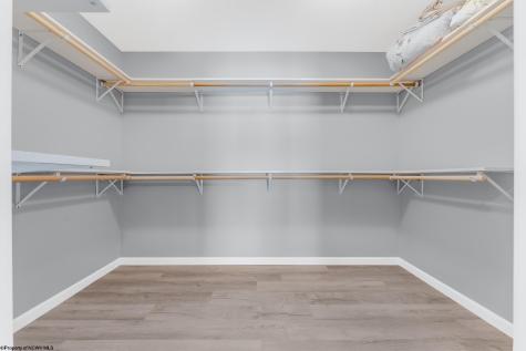 407 Kings Point Lane Morgantown WV 26508