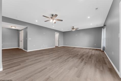 407 Kings Point Lane Morgantown WV 26508