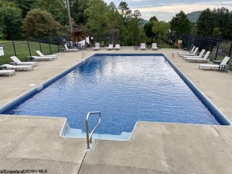 407 Kings Point Lane Morgantown WV 26508